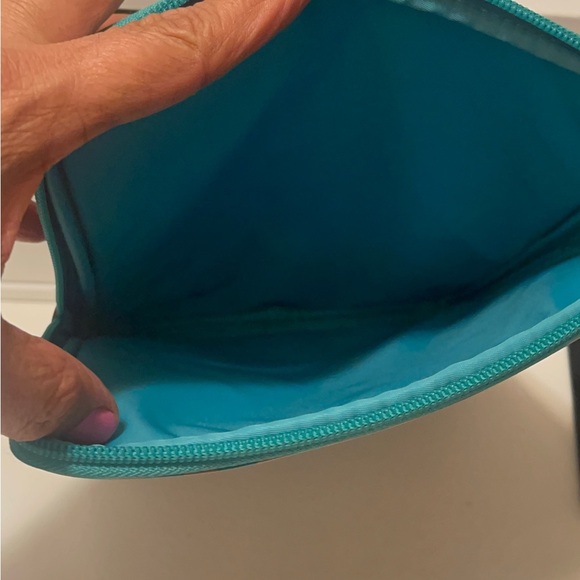 Tory Burch tablets holder protecting your iPads.chic and stylish - Picture 6 of 12